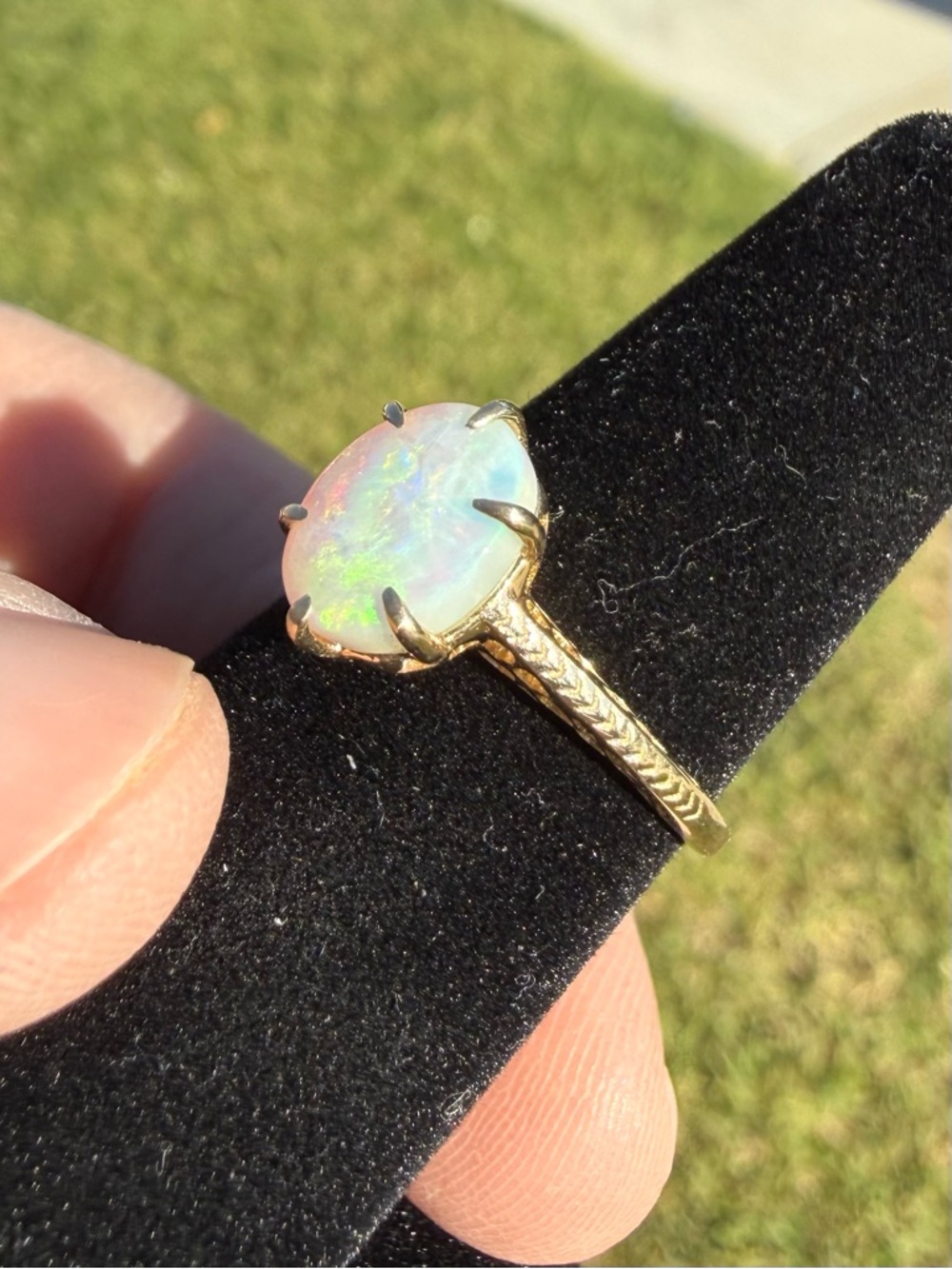 14 k Gold Opal Oval Solitaire Ring - Australian blue green Coober Pedy - Picture 6 of 13